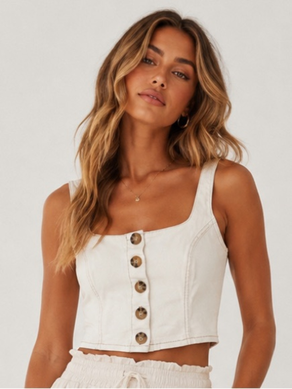 Forever 21 Cream Button-Front Cropped Tank Tortoise buttons Large